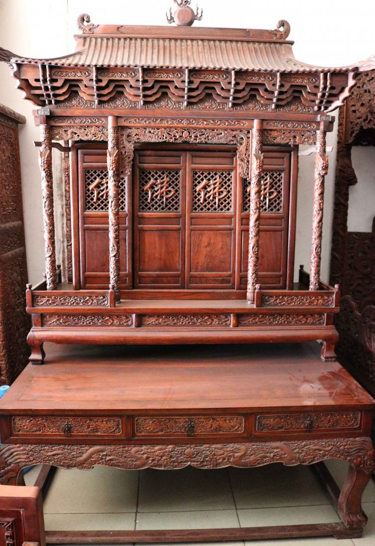 China  huanghuali shrines (1 of 8)