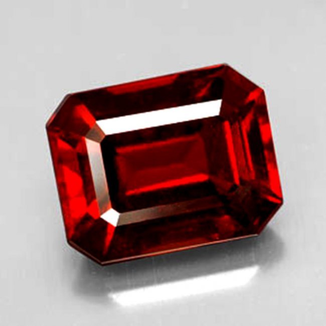 Loose Garnet Octagon Shape 2.22Ct 8x6x3.8 mm (1 of 2)