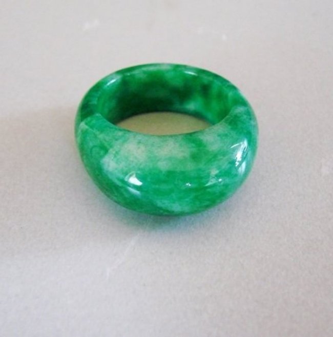 Natural Burma Jadeit Jade Dome Ring Grade A Size: 9 (1 of 4)