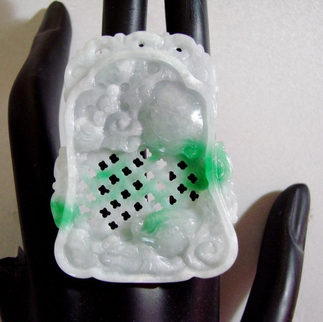 Natural Jade Carved Ruyi Pendant Grade A/15.95g (1 of 4)