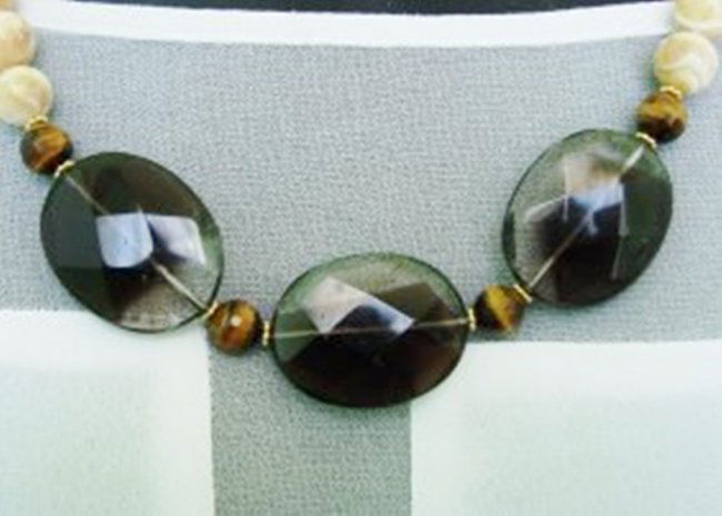 Bead Necklace Mother Pearl/Tiger Eyes/ Smoky Topaz 18G (1 of 3)