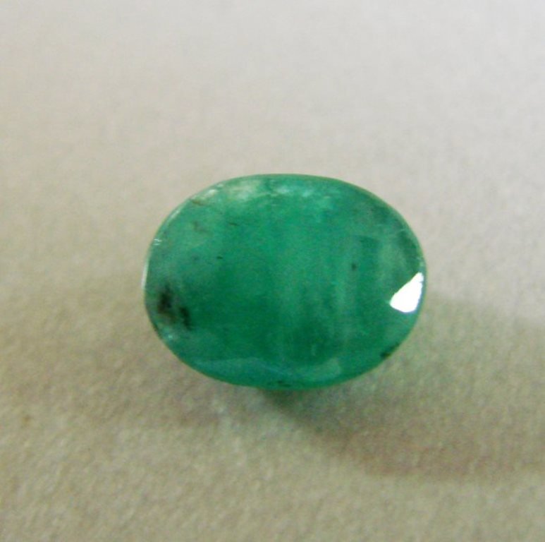 Natural Emerald Oval Shape 4.13Ct 10.7x8.1x6.8 mm (1 of 3)