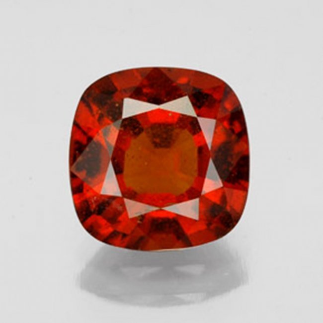 Loose Garnet Cushion Shape 2.79Ct 8.1x8.1x4.9 mm (1 of 2)