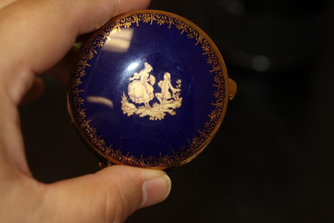 A Limoge Trinket Box: 2 3/8" in diameter