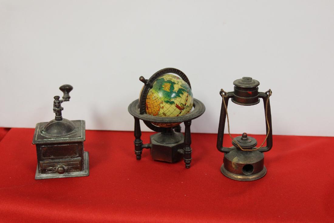 Lot of 3 Pencil Sharpeners: as shown