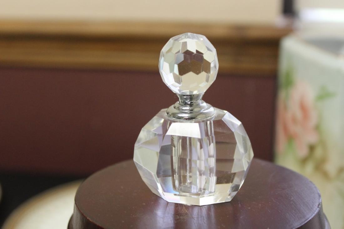 A Fifth Avenue Crystal Perfume Bottle Fifth Ave Crystal Perfume Bottle with