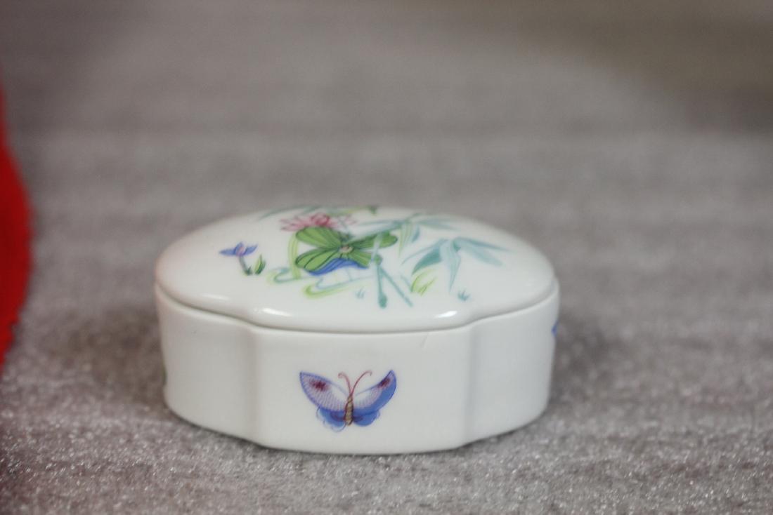 A Limoges Trinket Box: 2 1/2" wide