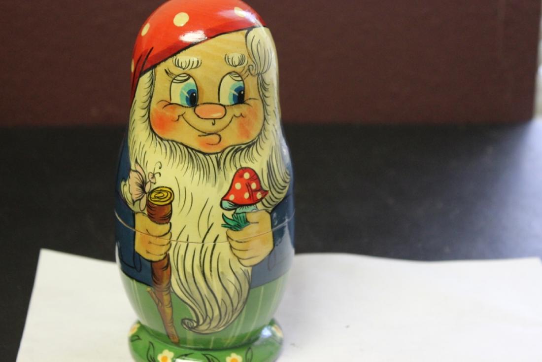 A Vintage Russian Maatuska Stacking Dolls: 1993 - Total of 5 of them - 7 inches tall