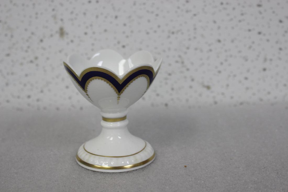 A Vintage Royal Crown Derby Egg Holder: 3" tall