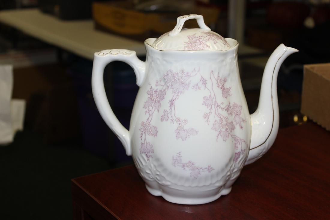 A Large Antique Teapot: Most likely English - 8 3/4" tall