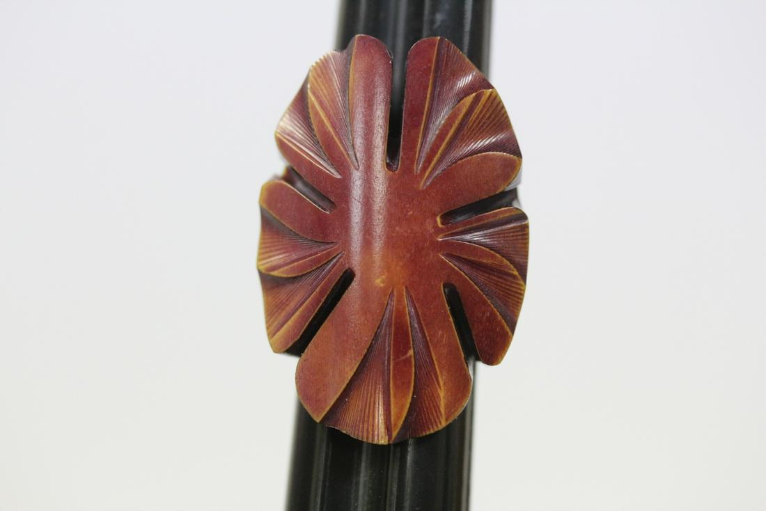 A Bakelite Ring: face= 1 1/2" long