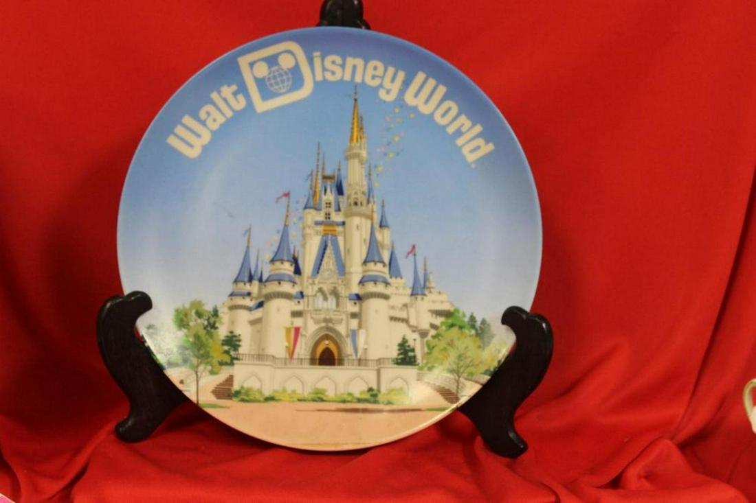 Walt Disney Collector's Plate: Walt disney World, Disneyland - please note: stand not included - 9 3/8" in diameter