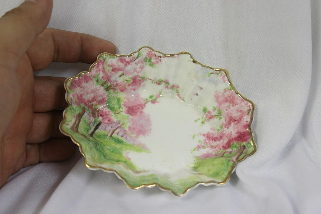 A Royal Albert Nut Bowl: 4 3/4"