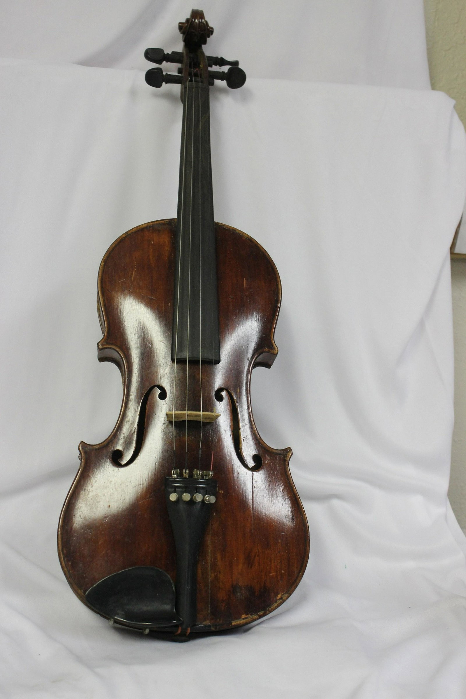 Antonius Straduarius Violin: with case - old - copy?