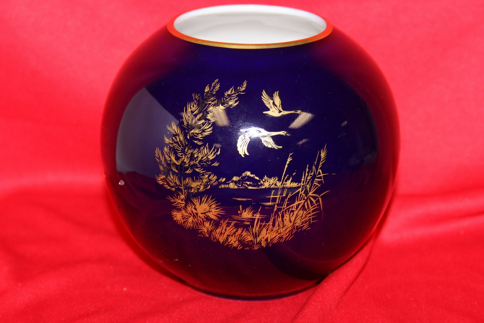 A Cobalt Blue Kaiser Ceramic Vase: as shown