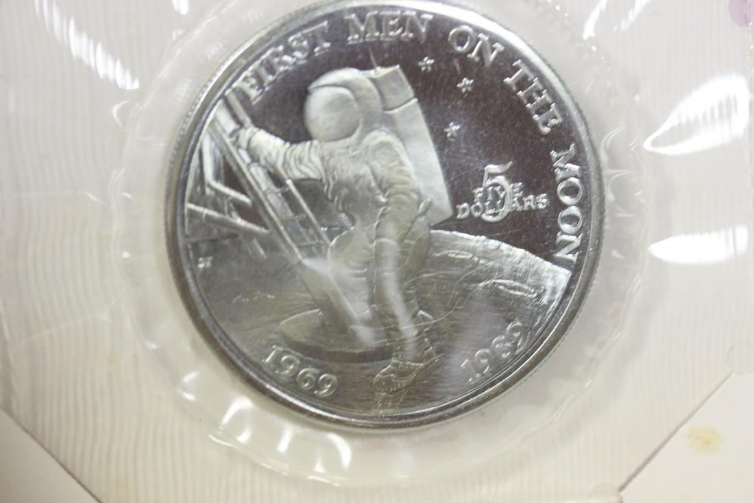 Marshall Island $5.00 Commemorative Coin: First Men on the Moon