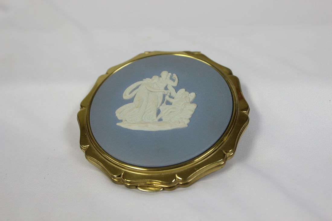A Jasperware COmpact: 3 1/2" in diameter