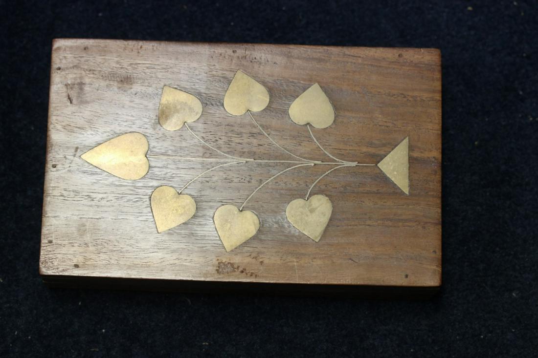 An Inlay Wood Box: good design - 8" long