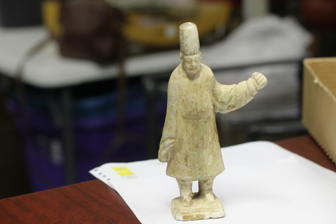A Ming? Dynasty Pottery Attendant: Pottery/Clay/Ceramic - 7 5/8" tall