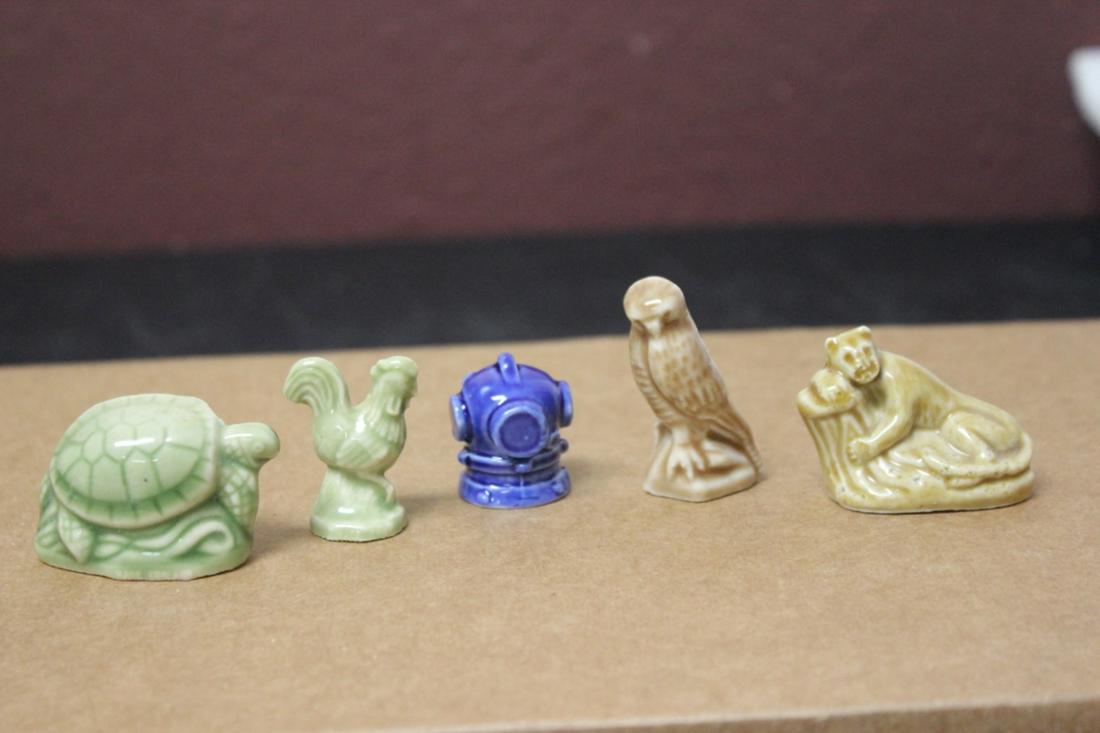 Lot of 5 Wade Figurines: as shown