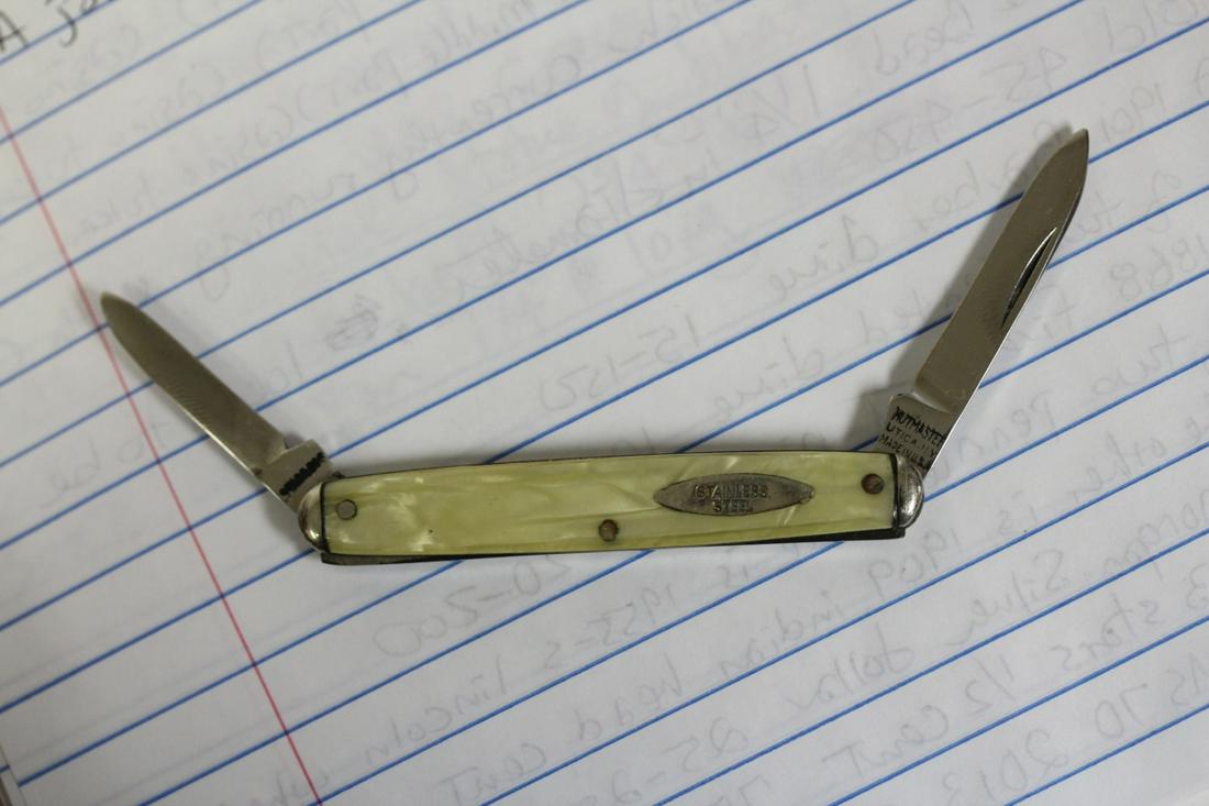 A Kutmaster Pocket Knife: 2 7/8" when folded