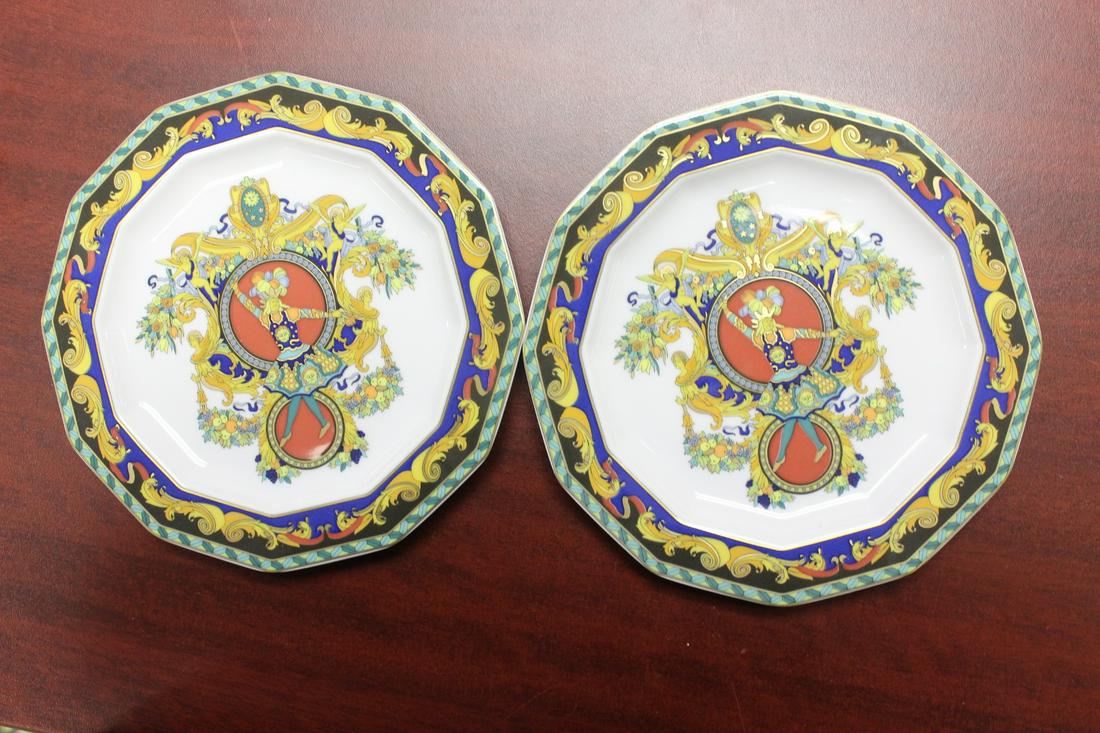 A Pair of Versace LeRoi Loleil Plates: by Rosenthal - 7" in diameter each