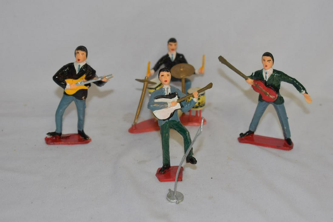 Rare Vintage Beatles Figurines: please note: drum needs to be glued back
