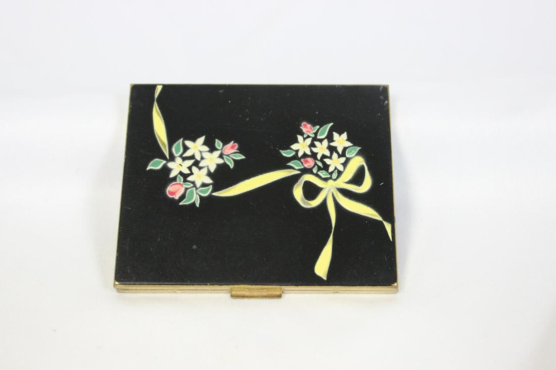 An Elgin Enamel Compact: 2 3/4" wide