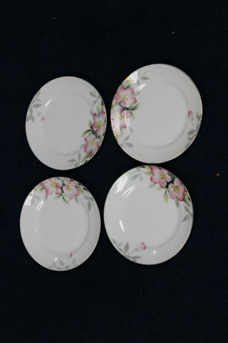 A Set of 4 Noritake Azalea Pattern Bread Plate: 6 1/2 inches in diameter