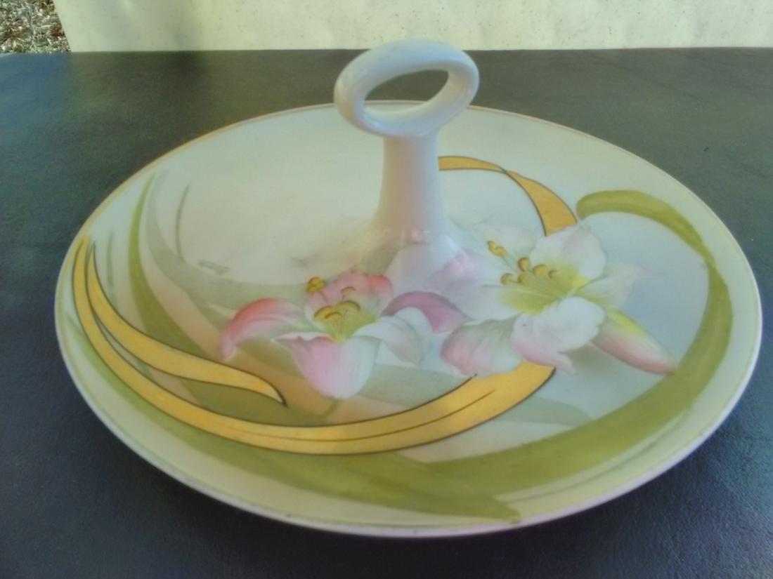 A Hand Painted Antique Bavarian Lemon Tray: 8 1/8" in diameter