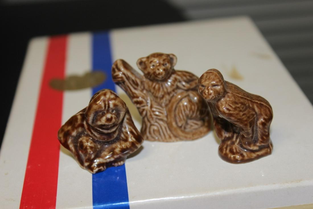 Lot of 3 Wade Figurines: as shown