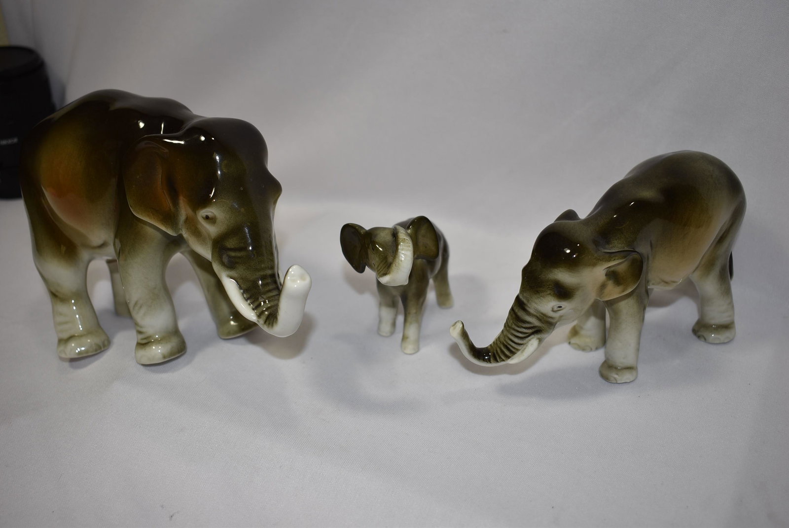 Set of 3 Royal Dux Elephants: longest= 8 inches