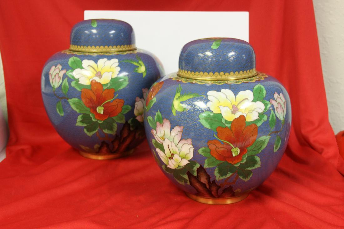 Large Cloisonne Ginger Jar: 9 3/4" tall