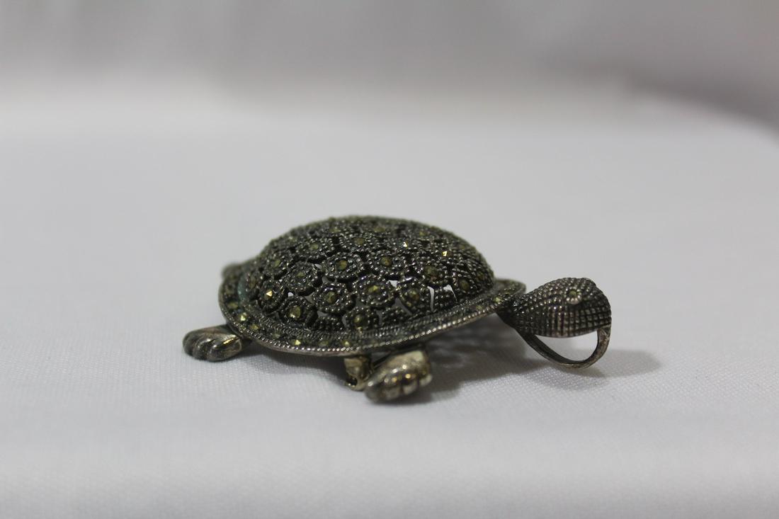 A Turtle Pin: possibly diamond chip - signed HL 925 - 2 1/2" across