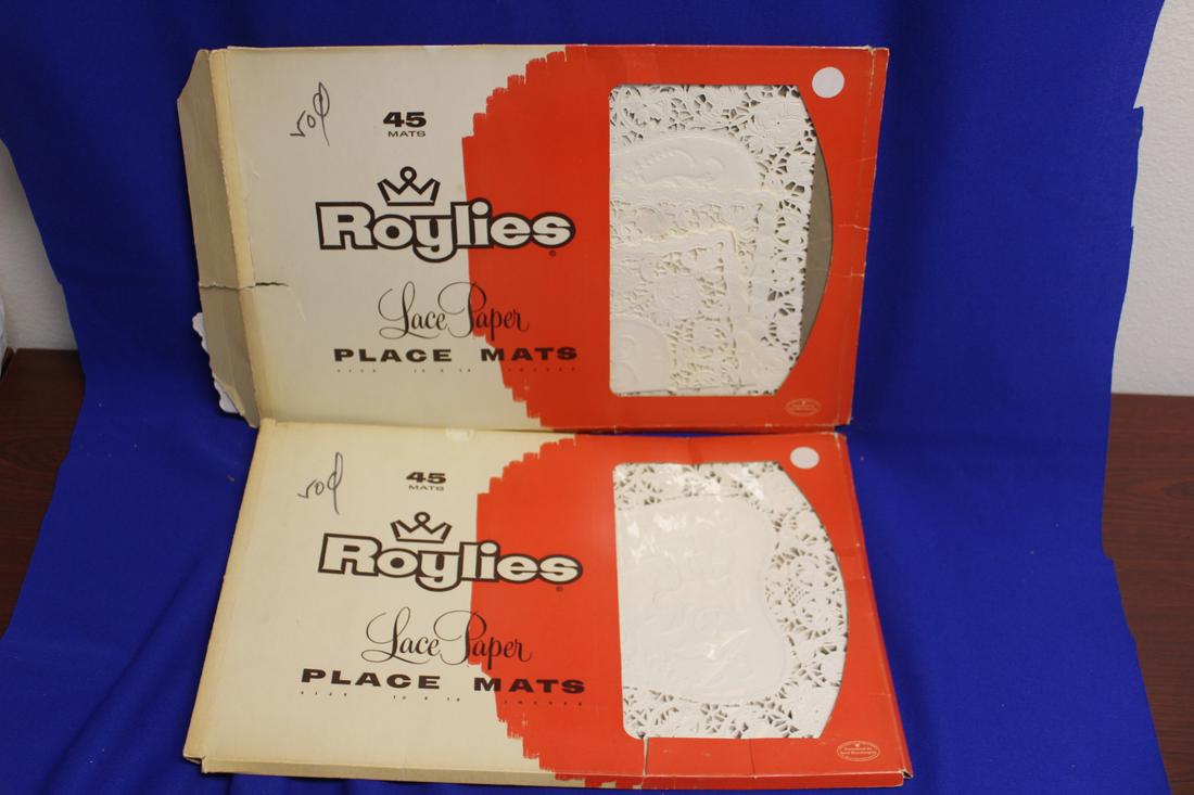 Royalies Lace Paper: as shown