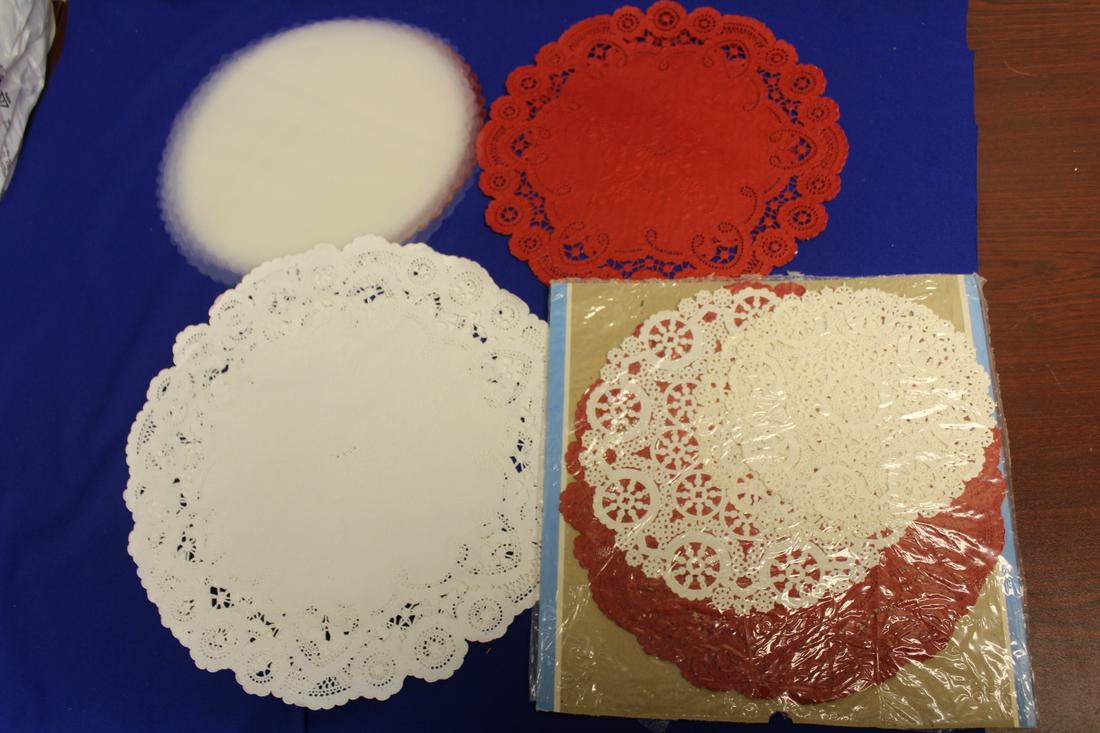 Lot of Lace Paper: as shown