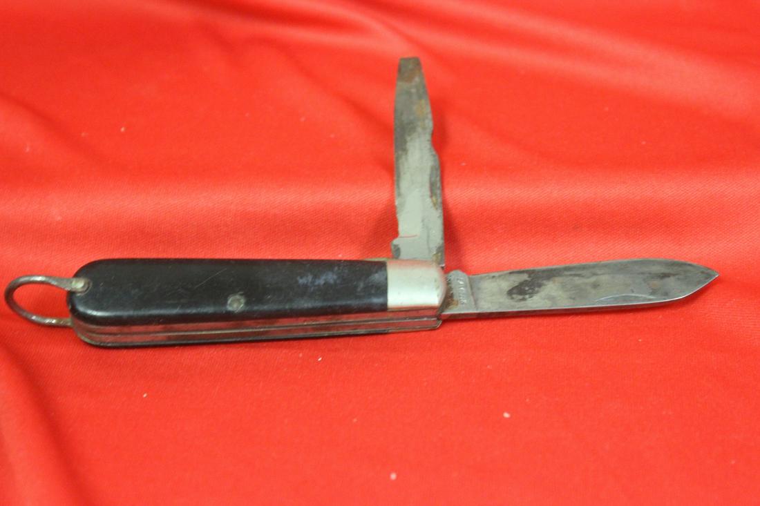 A Camillus Knife: Possibly World War II.