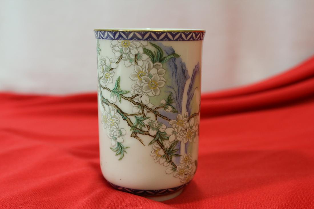 A Signed Japanese Ceramic Cup: 3 1/4" tall