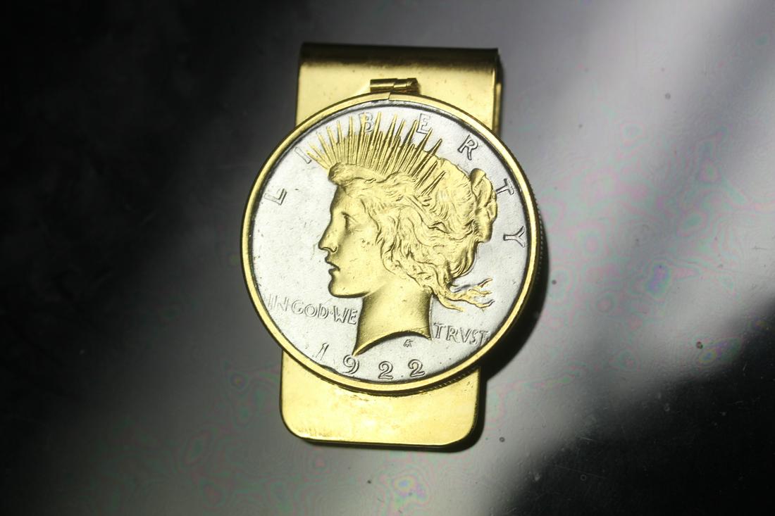 A Gold Plated 1922 Peace Silver Dollar Money Clip: as shown