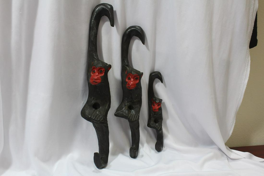 Wooden 3 Monkeys: Asian - longest= 31 1/2" when all hooked together