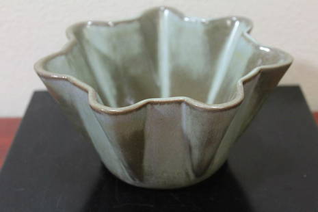 A Frankoma Pottery Bowl: 7 1/4" in diameter