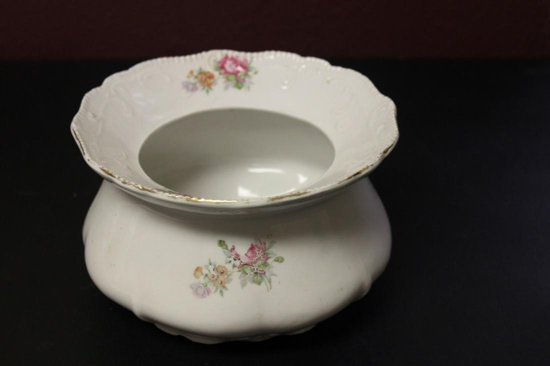 An Antique/Vintage Porcelain Spittoon - Victorian Era: 6 3/4" wide, 4" tall
