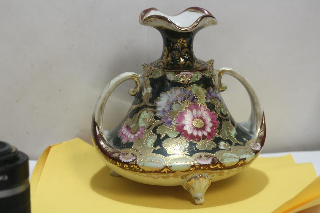 A Nippon Vase: 7 1/8" tall