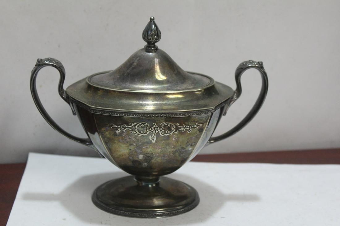 A Louisiana Silverplated Container: handle to handle = 7 1/4" in length