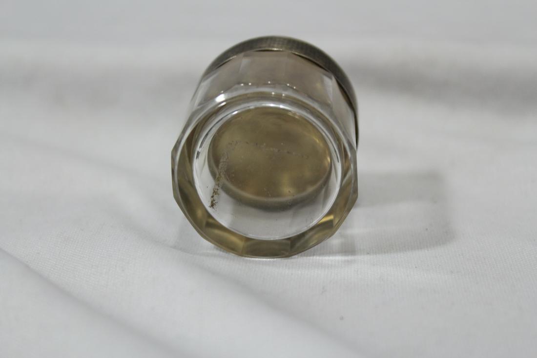 A Small Container with Sterling Top: 1 1/2" tall