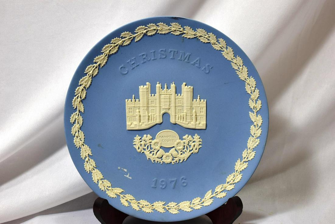 Wedgwood 2022 Christmas Plate A Wedgwood Jasperware Christmas Plate (#56205) On Jan 21, 2022 | Lakeland  Antique Bazaar In Fl