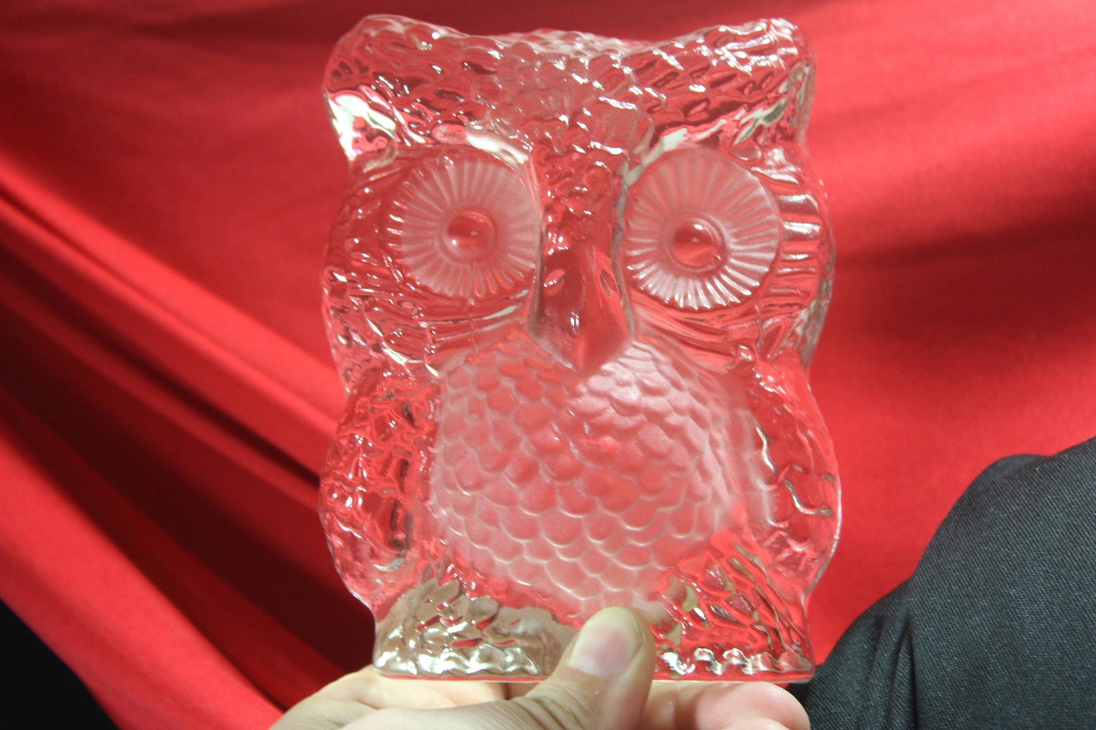 A Viking Glass Owl Paperweight: 5 1/2" tall