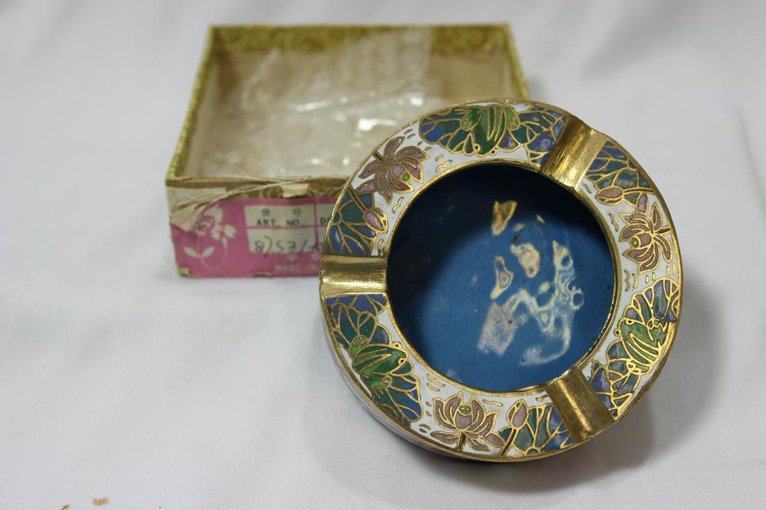 A Cloisonne Ashtray: 3 1/2" in diameter