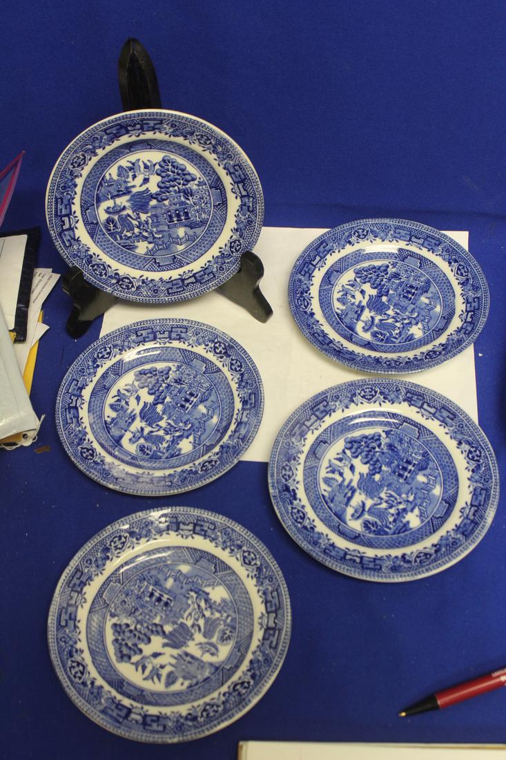 Set of 5 Willow Venton Ware: 5 7/8" in diameter