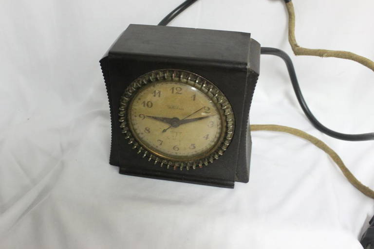 A Vintage Bakelite Clock Apr 08, 2022 Lakeland Antique Bazaar in FL